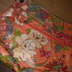 Sakroots Boho Vintage Peach Bellini Floral Crossbody Purse Bag